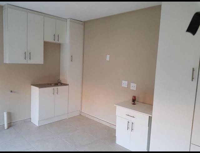 1 BEDROOM PROPERTY TO RENT IN RABIE RIDGE